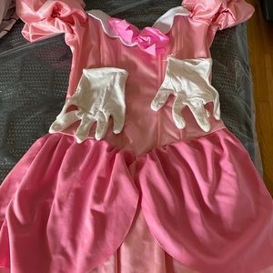 Peach costume (Mario)